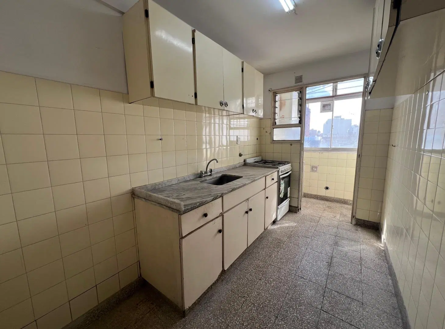 Depto 2 Amb con Cocina Separada y Balcon 2