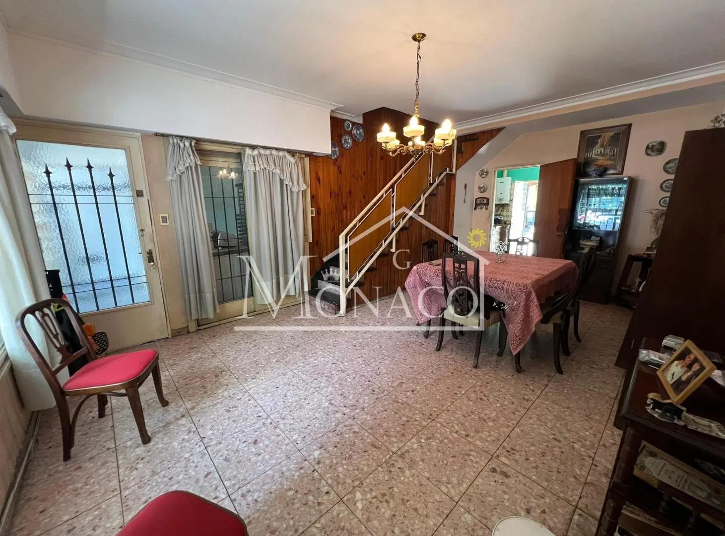 Casa 4 Amb con Gran Fondo Lote 8,66x43 1