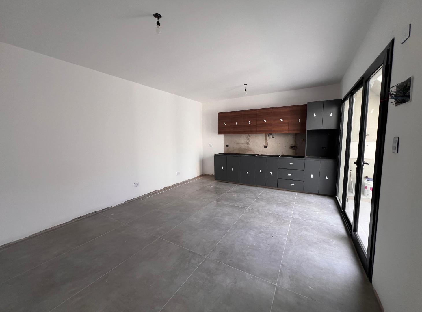 Foto de Depto Tipo Ph 2 Amb Con Patio Y Terraza, imagen 2
