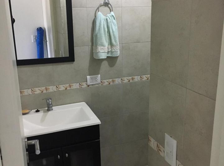 Foto de Departamento de 2 ambientes con cochera cerrada zona céntrica, imagen 4
