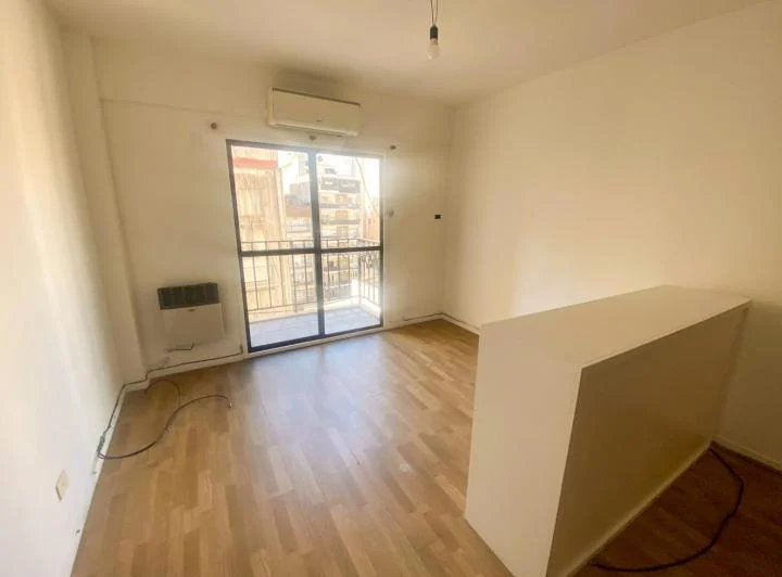 Coqueto departamento en alquiler en Córdoba y Pueyrredon 1