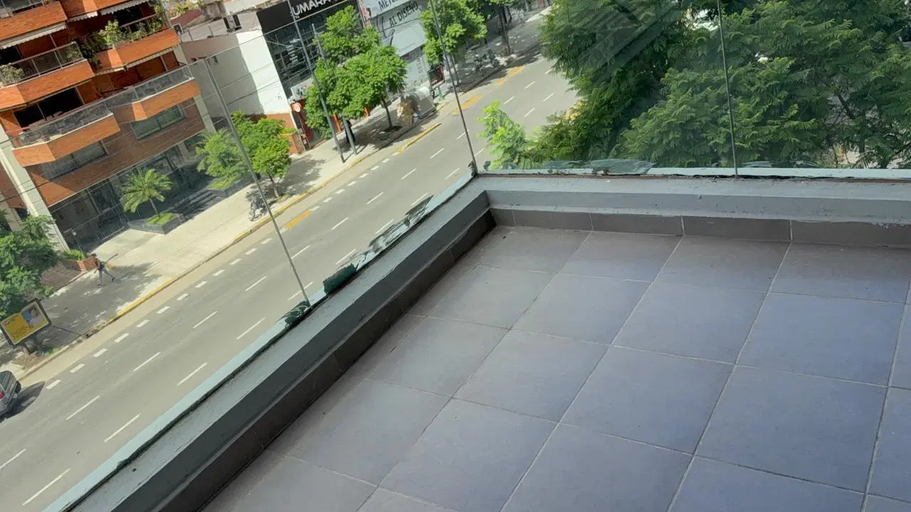 OFICINA EN BELGRANO. CORREDOR NORTE. LIBERTADOR 5