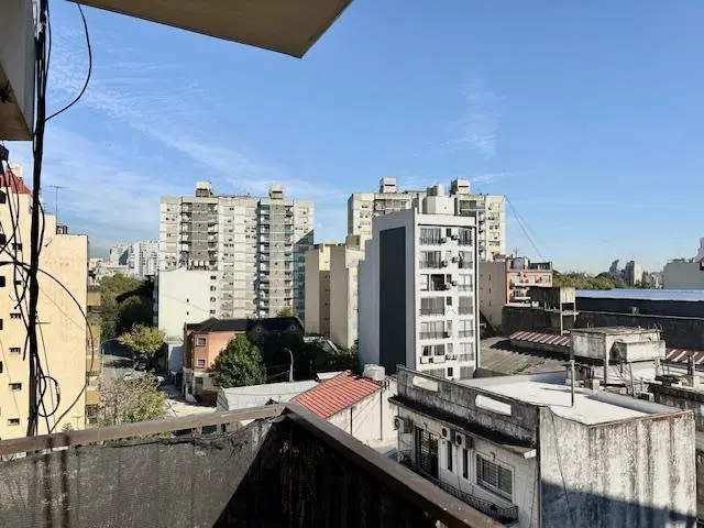 HERMOSO DEPARTAMENTO DE 2 AMBIENTES EN ALMAGRO TODO LUZ EN ESQUINA 4