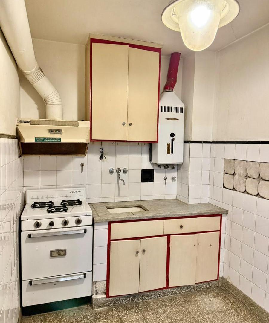 Foto de DEPARTAMENTO DE 2 AMBIENTES EN ALMAGRO A RECICLAR, imagen 4