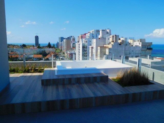 Semipiso 3 amb. Playa Grande, Balcón terraza vista al mar.
Capacidad maxima 4 pers. Alq. Temporario