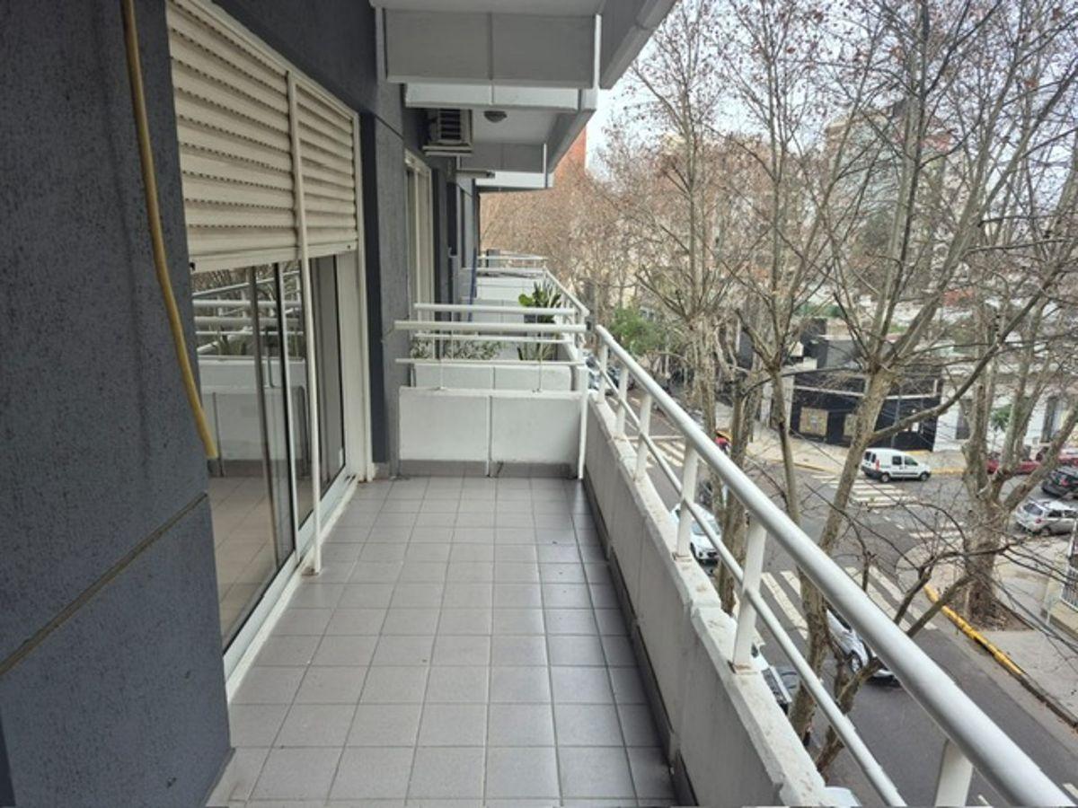 Foto de Departamento 1 ambiente al frente con balcón, cocina separada y baño, imagen 1