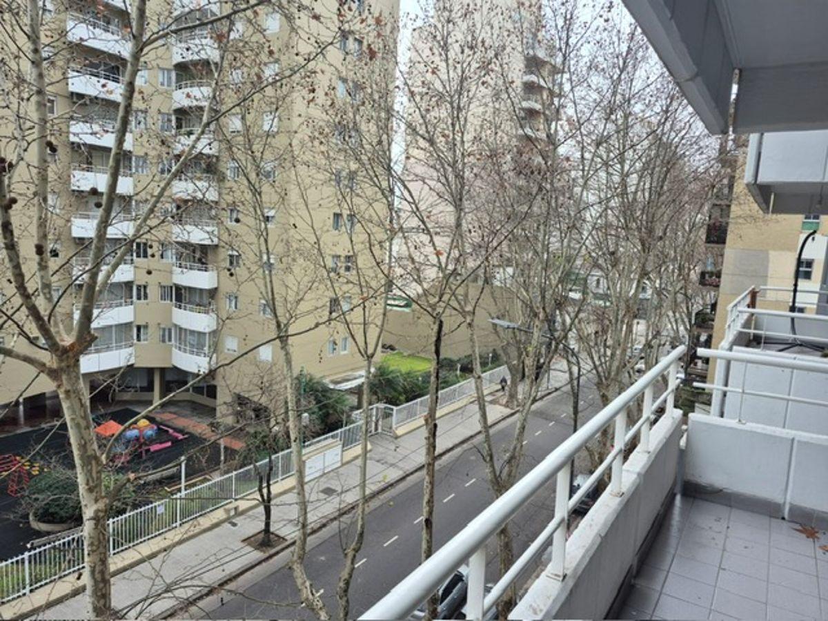 Foto de Departamento 1 ambiente al frente con balcón, cocina separada y baño, imagen 4