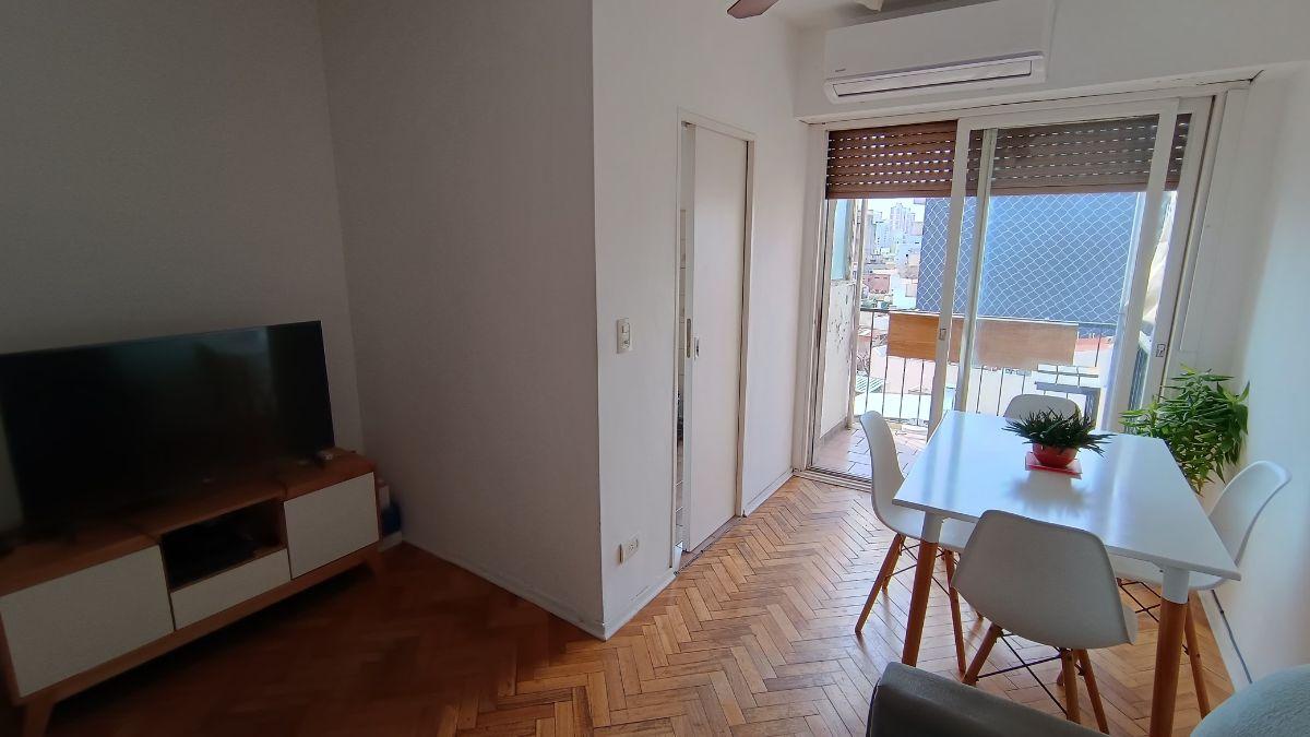 Foto de 2 AMBIENTES ALQUILER AL FRENTE CON BALCON, BAJAS EXPENSAS, imagen 3