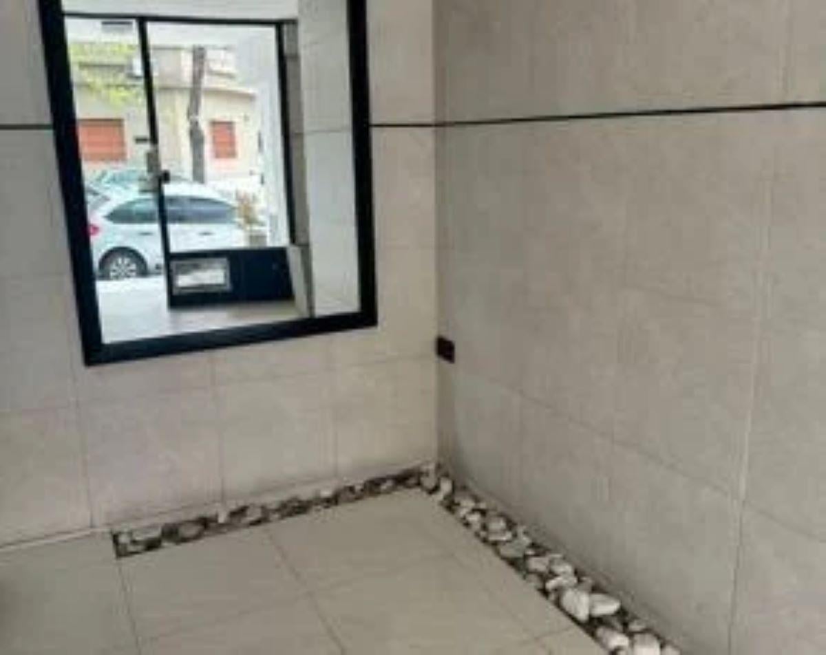 Foto de Apto crédito, 2 ambiente frente balcón, luminoso, bajas expensas, imagen 4