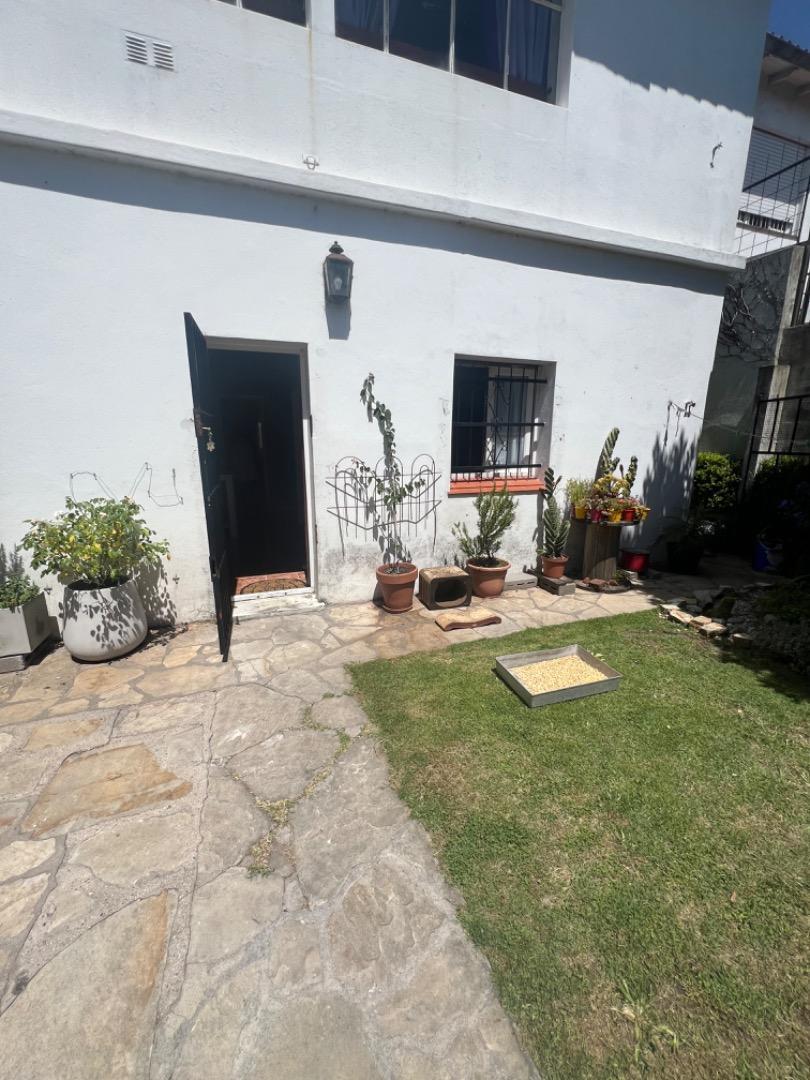 Chalet 4 amb. Esquina Zona Chauvin