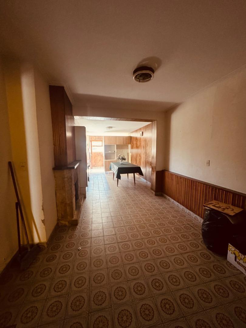 Chalet en Pleno Centro Comercial Guemes Sobre Calle Alvear 3