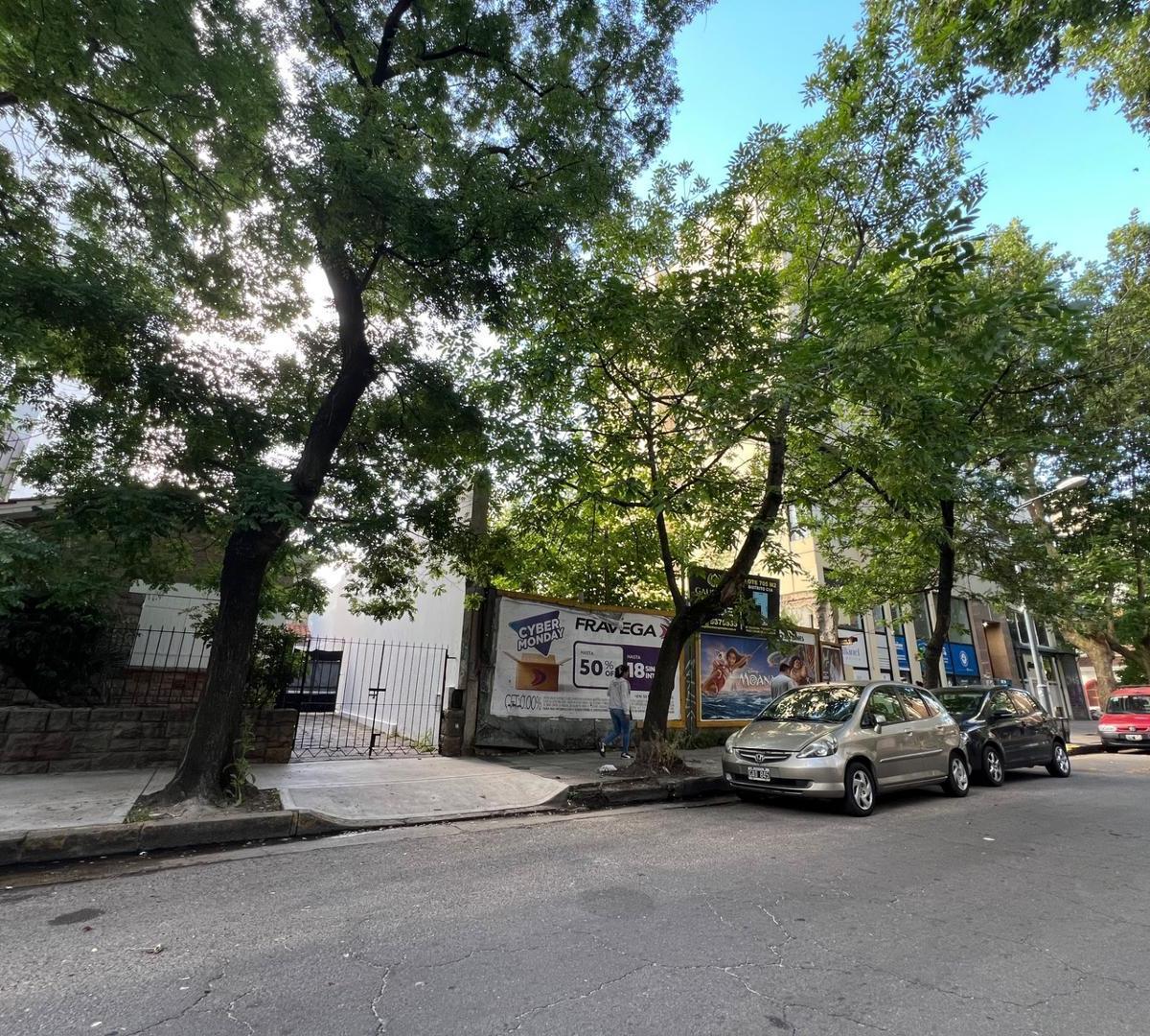 Terreno apto edificio de viviendas y/u oficinas