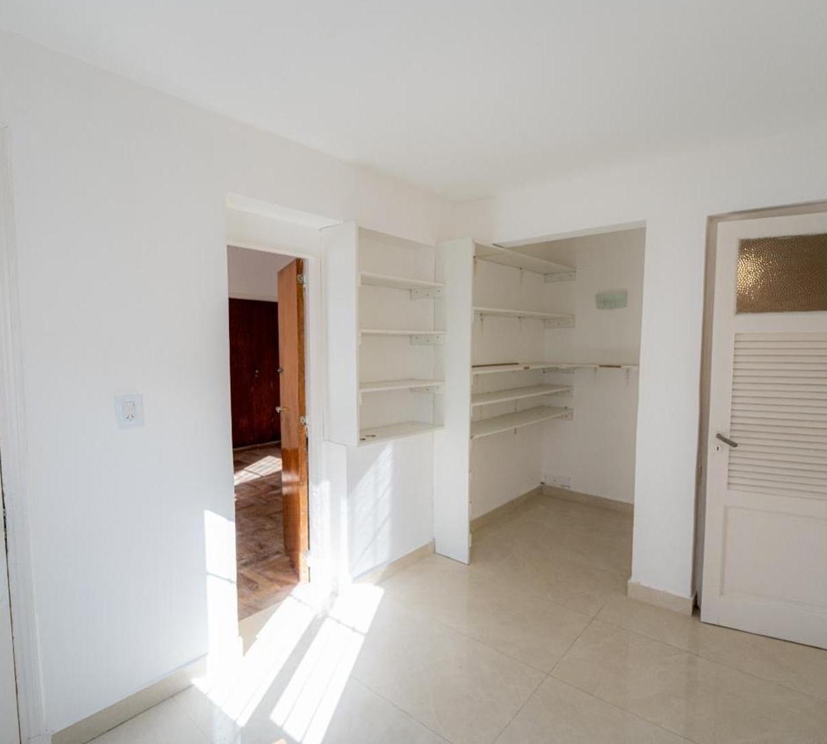 Chalet C/deptos Apto Vivienda Y/o Uso Prof - Comercial 5