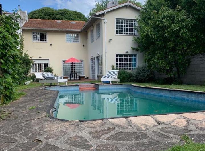 Casa 6 Amb. con PISCINA a metros del mar 1