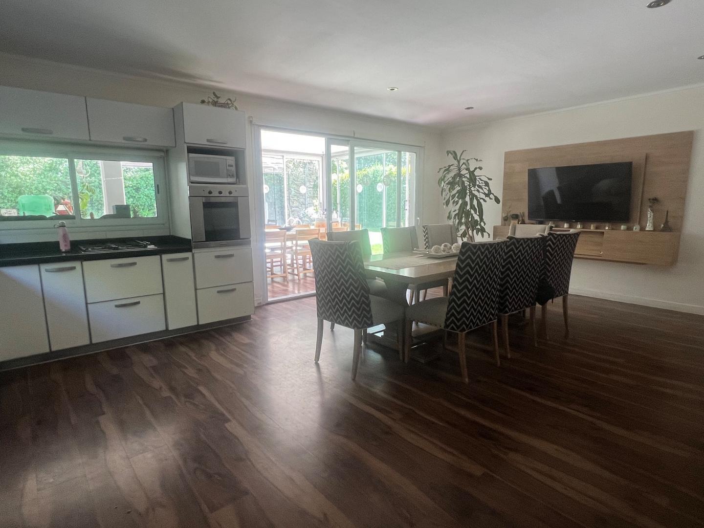 Foto de Casa con parque y piscina climatizada - Rumenco b. privado, imagen 4