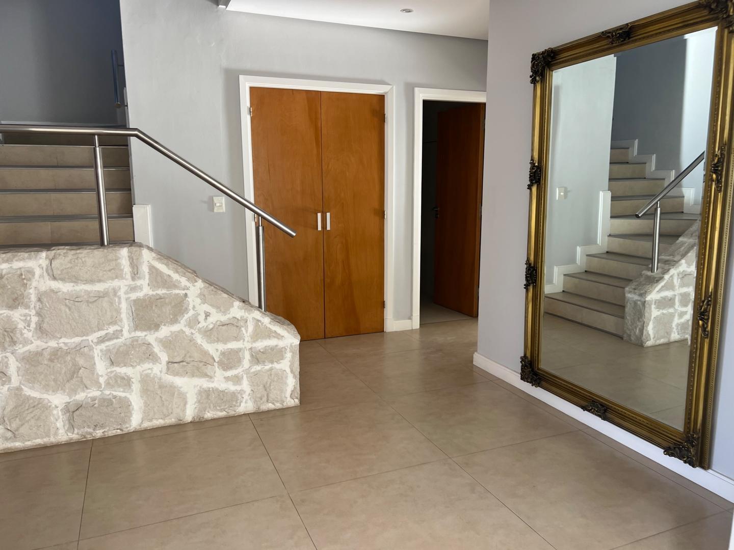 Foto de Chalet 6Amb. con parque, piscina climatizada, imagen 2