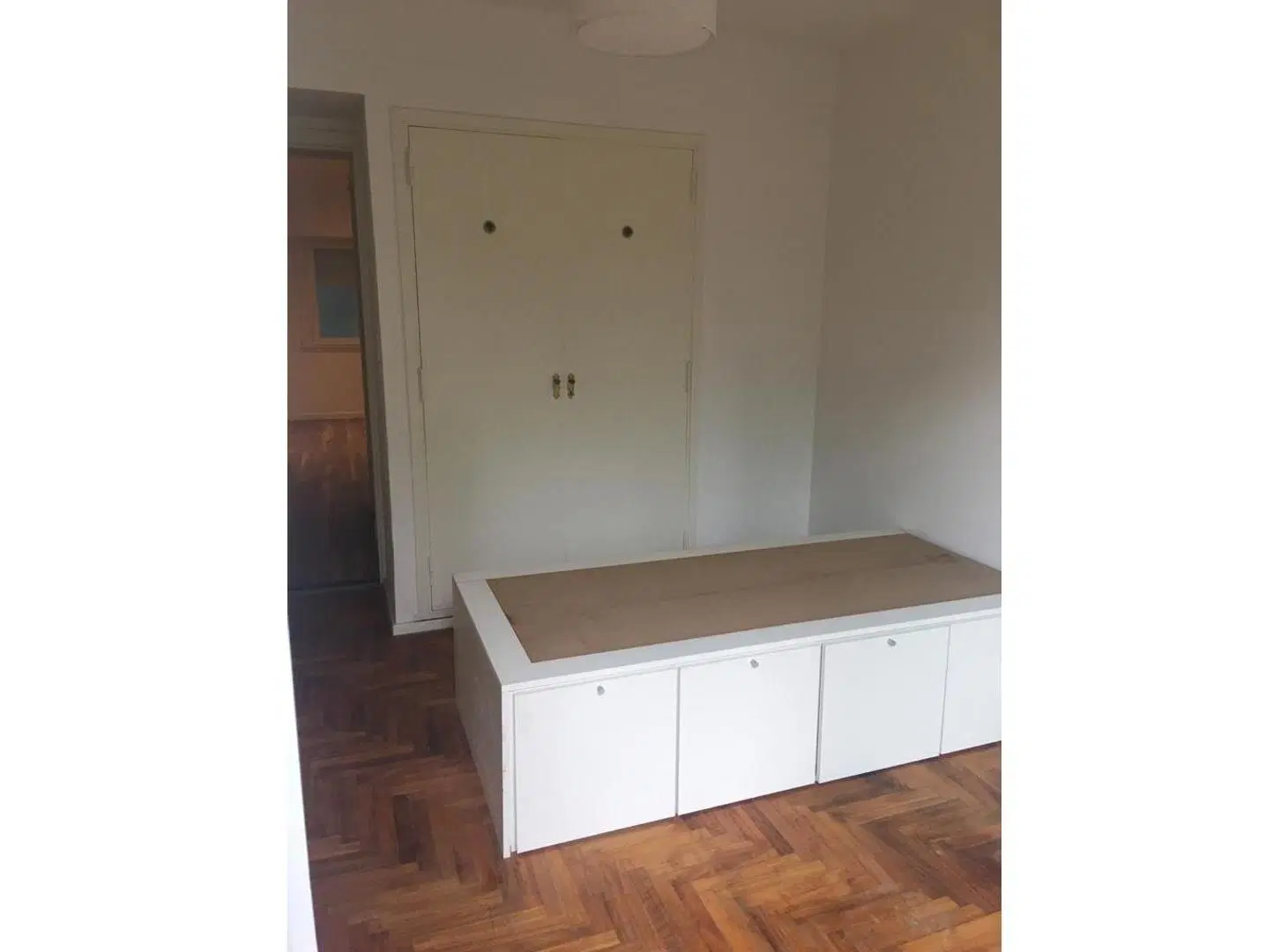 Departamento 2 Amb. con balcón y vista a PL. MITRE 4