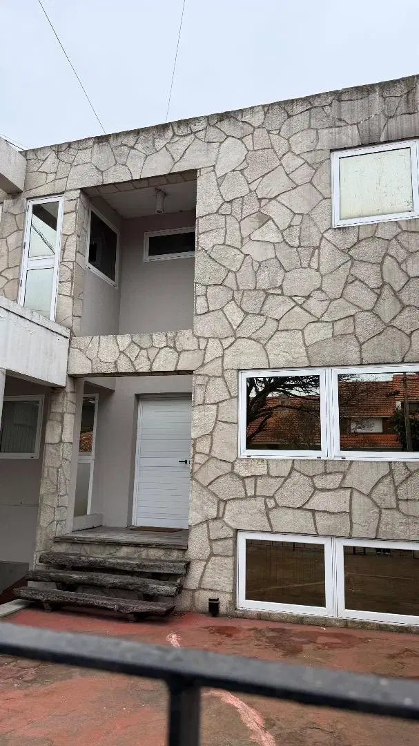Chalet 5 Amb. con gran parque y gge quincho - mod. diseño - 5