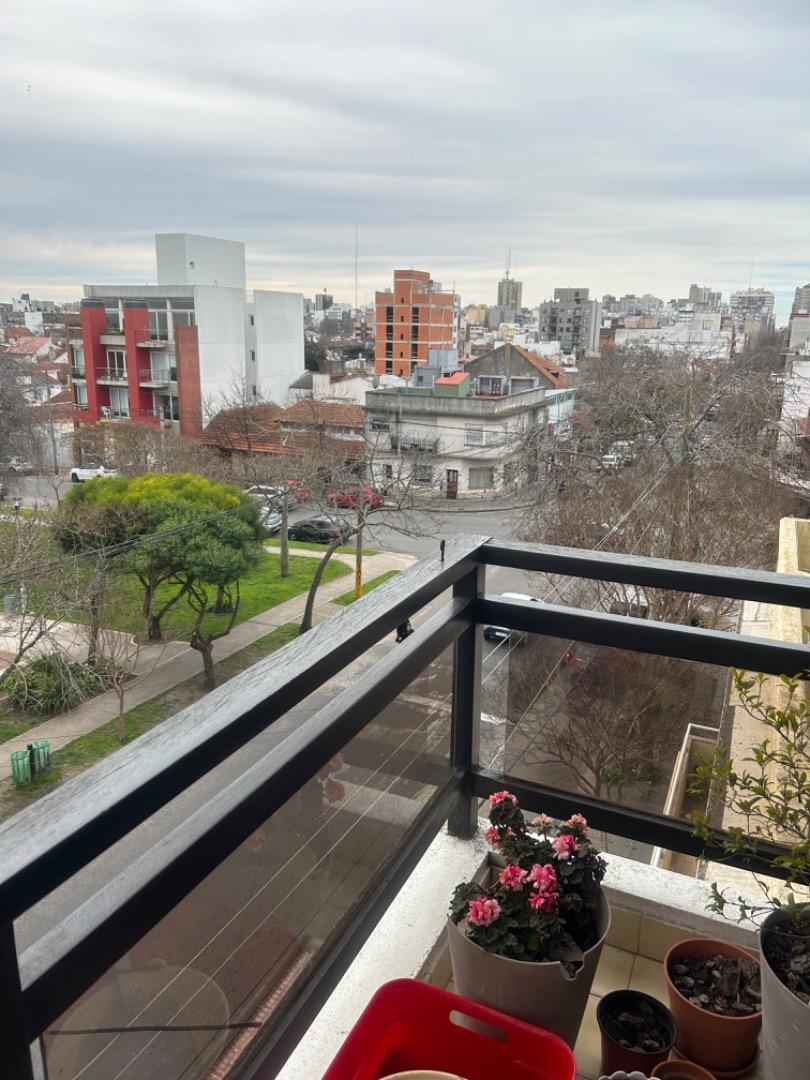 Foto de Semipiso 3 ambientes a la calle con balcón, imagen 2