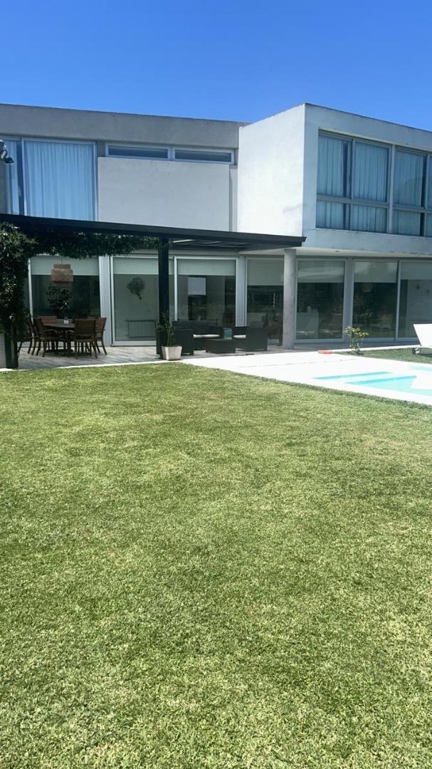 Foto de Chalet 4/5 Amb. con piscina - RUMENCO -, imagen 1