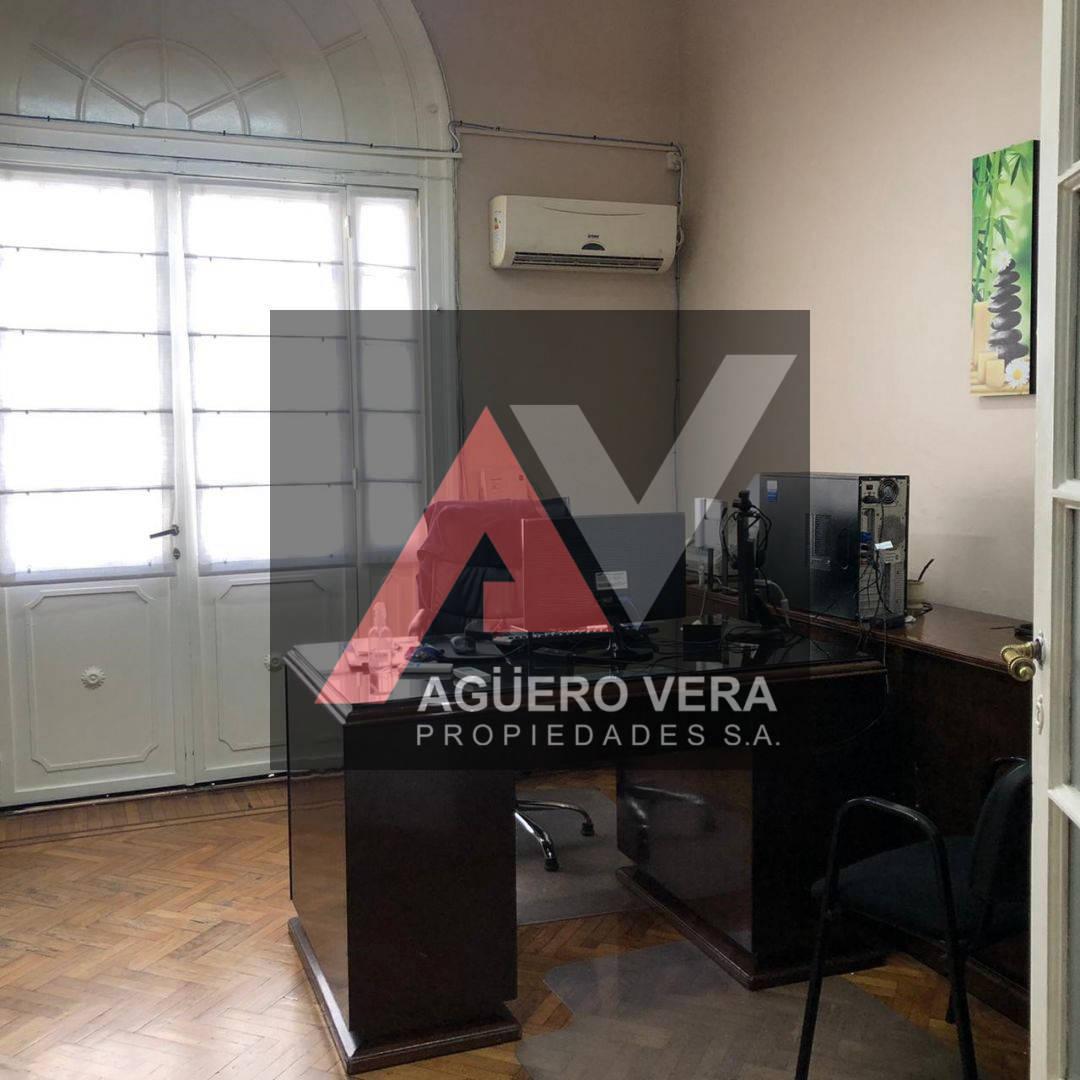 Venta de Oficina 6 Ambientes en Balvanera 3