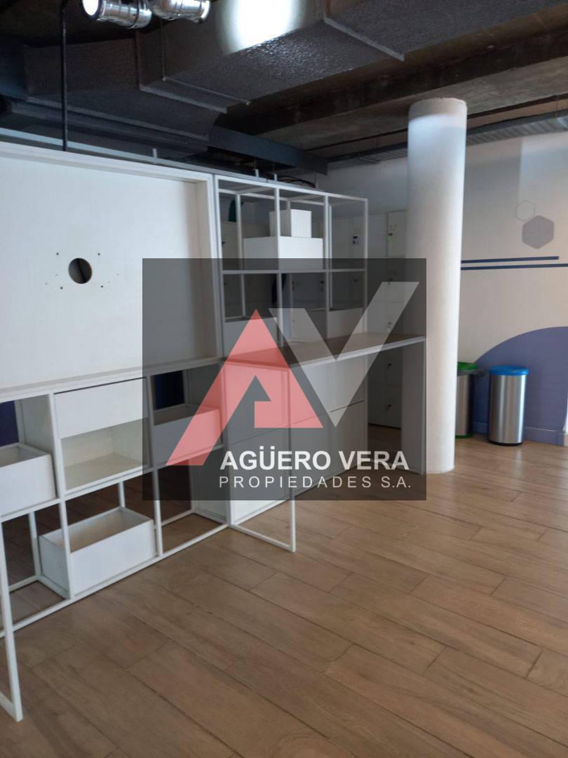 VENTA de Oficina en PARQUE PATRICIO. Son 310m2 en Distrito Tecnológico.