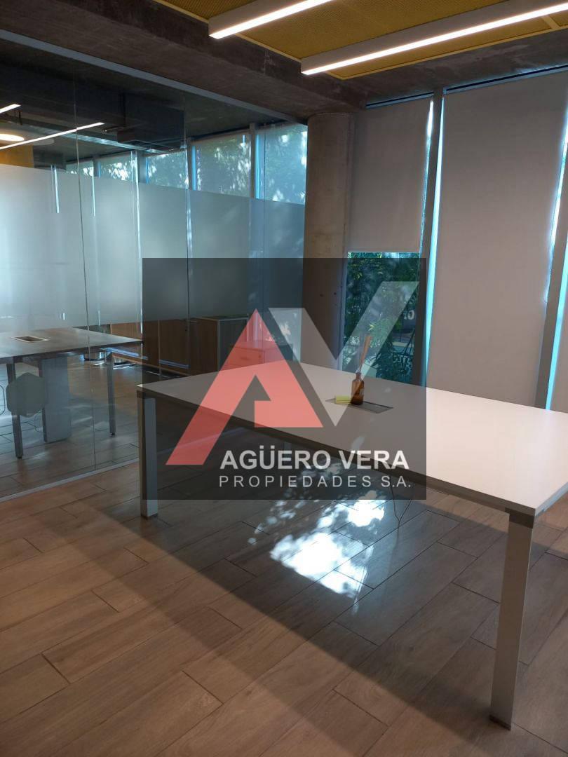 VENTA de Oficina en PARQUE PATRICIO. Son 310m2 en Distrito Tecnológico.