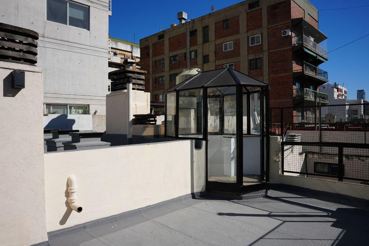TRIPLEX 213 METROS METROS SALGUERO Y AV DEL LIBERTADOR