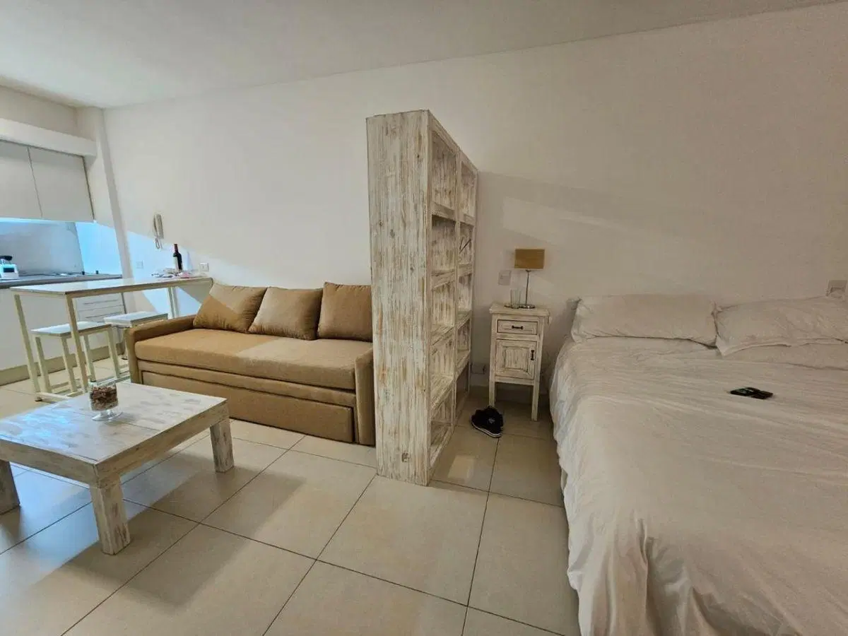CABELLO Y BULNES AL FRENTE CON BALCON SE VENDE FULL EQUIPADO 5