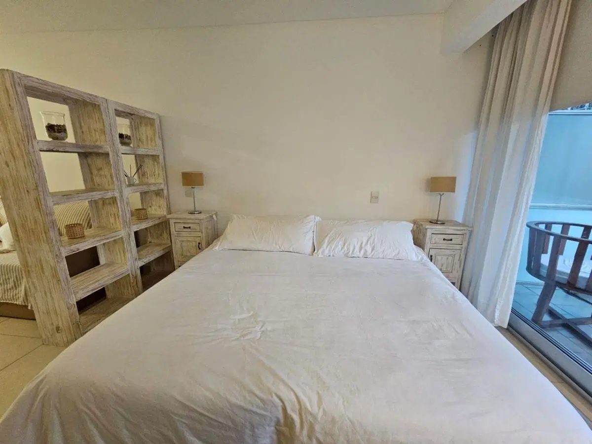 CABELLO Y BULNES AL FRENTE CON BALCON SE VENDE FULL EQUIPADO 5