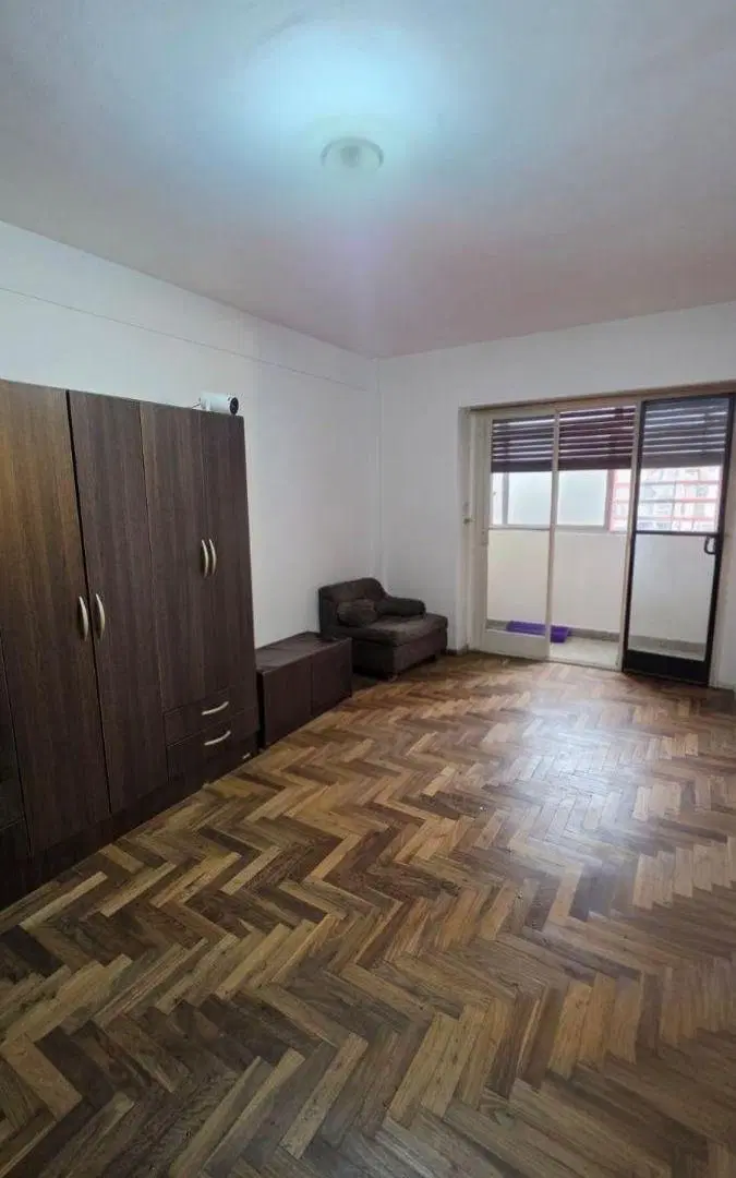 Moreno y Alsina, 8º piso contrafrente, vista abierta, ws 116520-5453 3