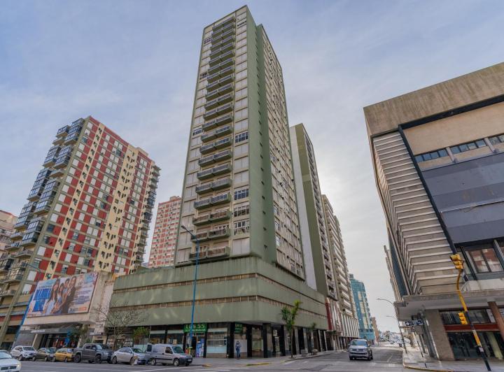 Venta departamento de 2 ambientes con cochera