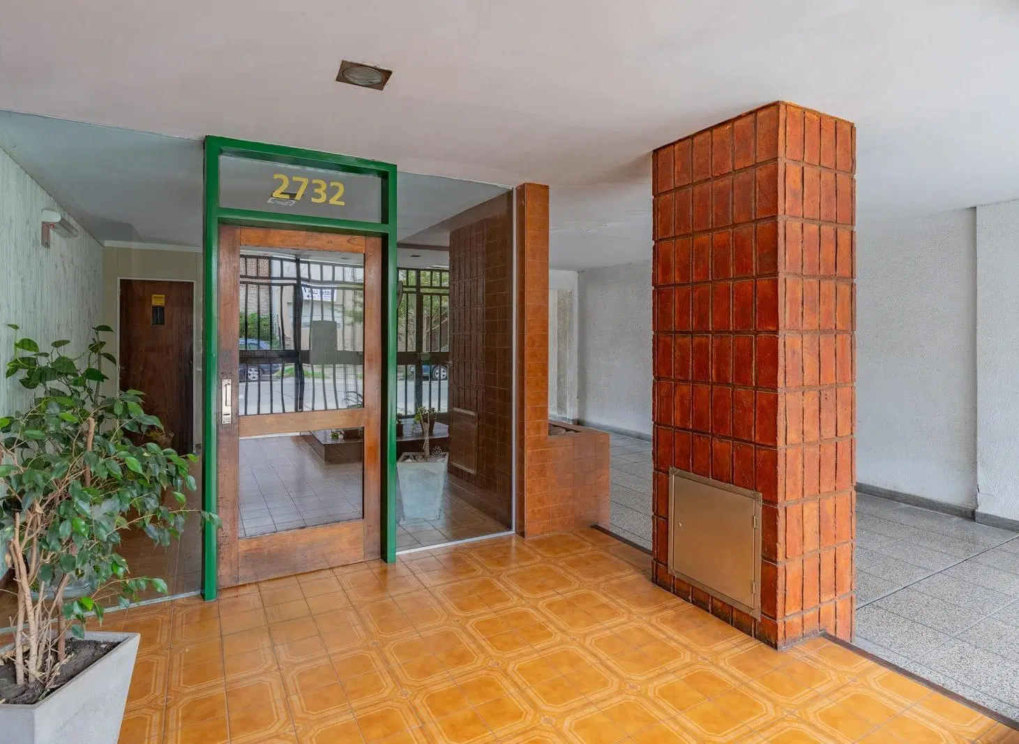 Venta semipiso de 3 ambientes con cochera 4