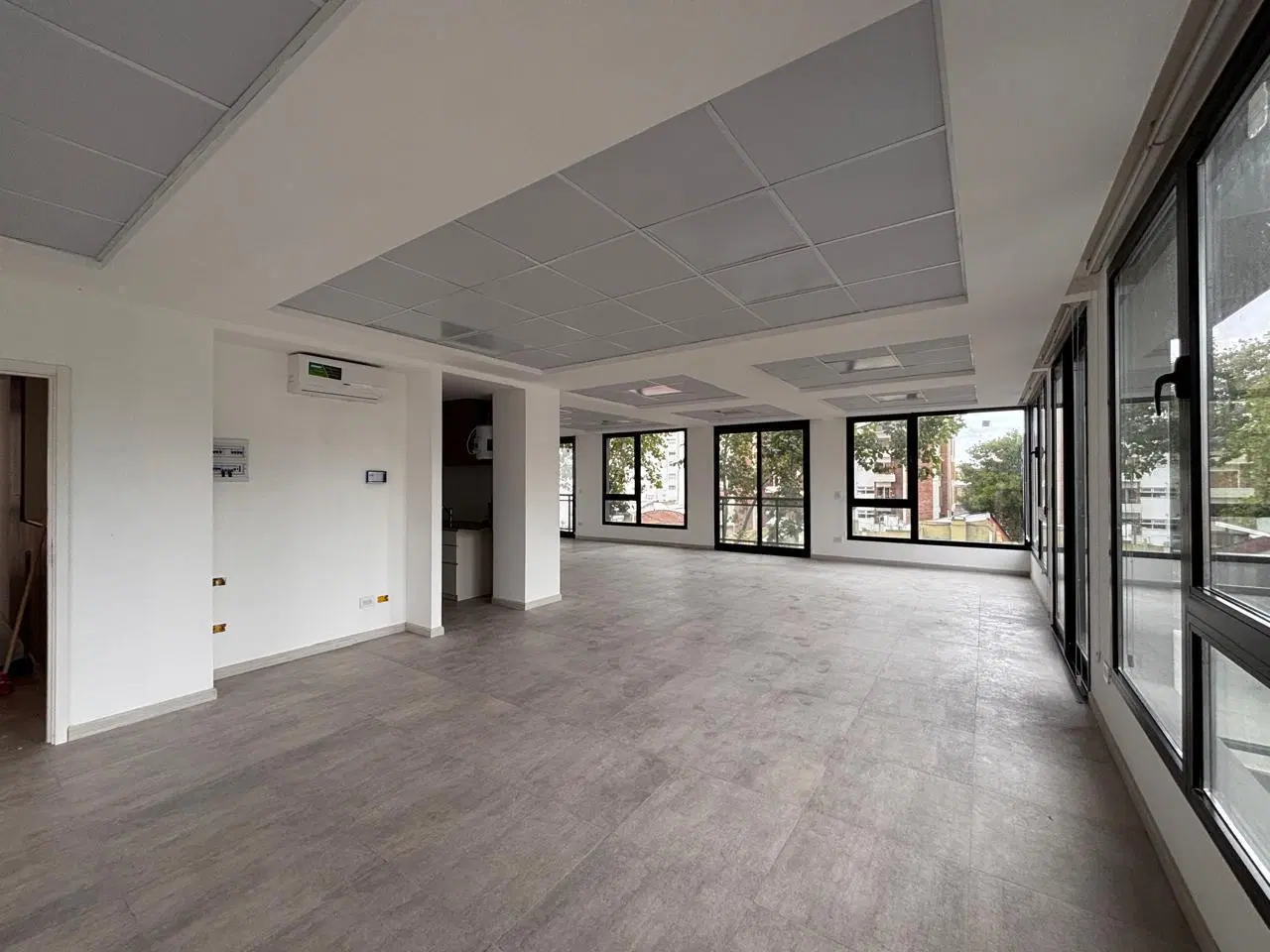 Excelente piso de oficina en alquiler 5