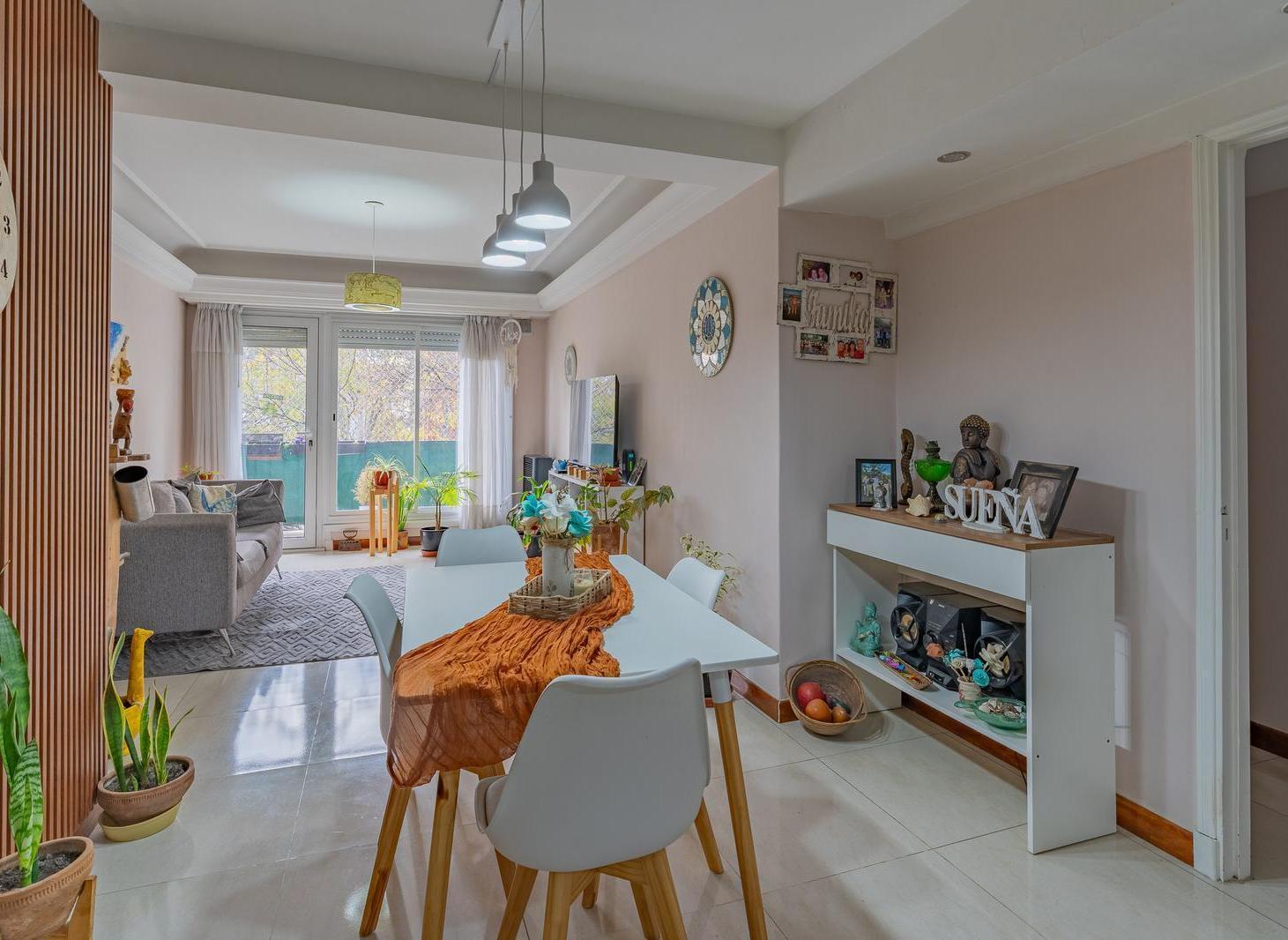 Venta departamento 3 ambientes con dependencia íntegramente reciclado en el centro