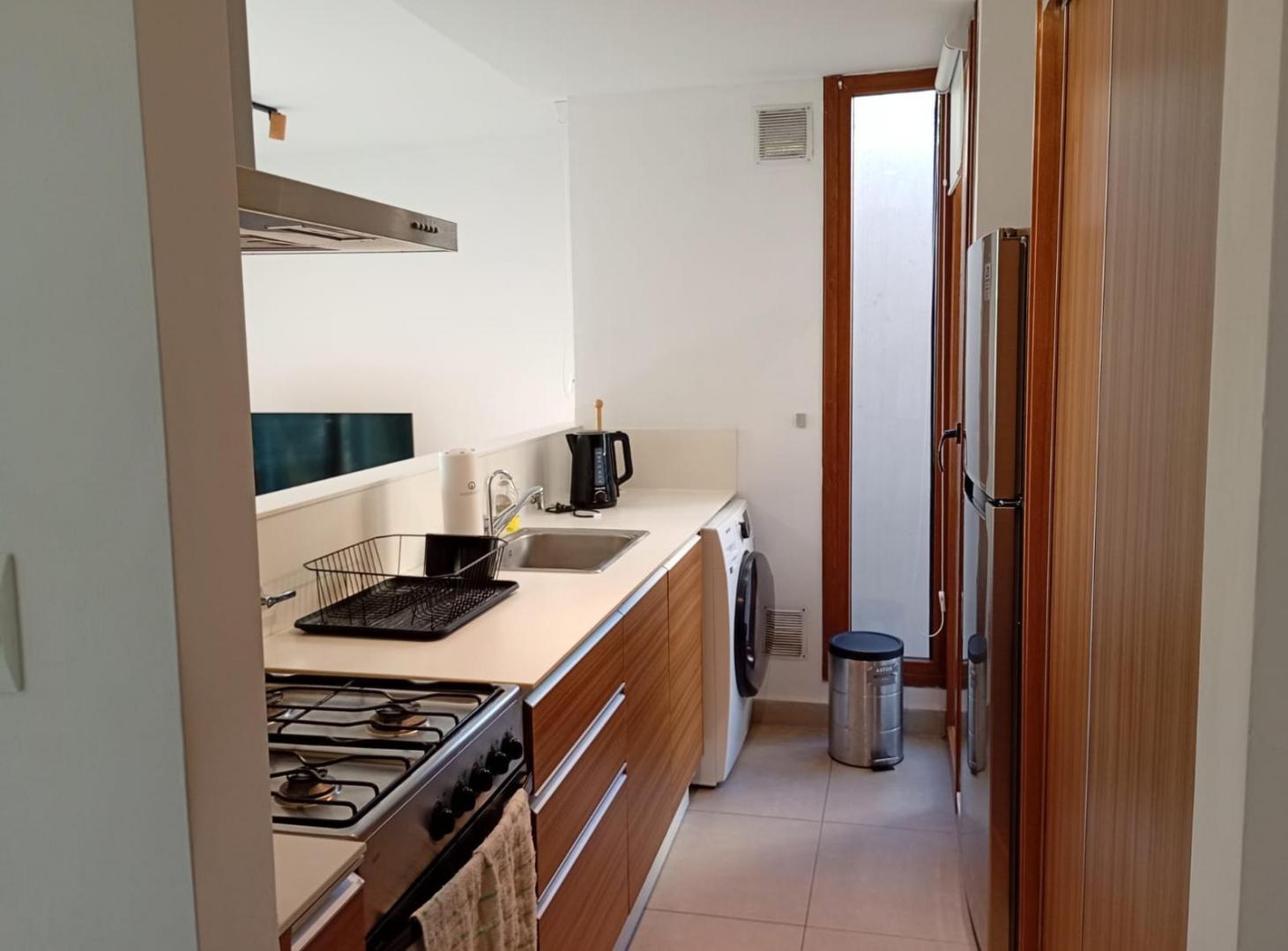 Foto de Departamento 2 ambientes en alquiler en Plaza Mitre, imagen 2