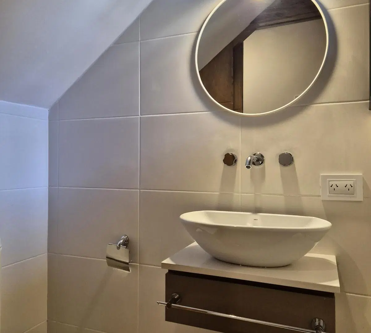 Casa 4 ambientes con parque y cochera doble en Barrio Pompeya 2