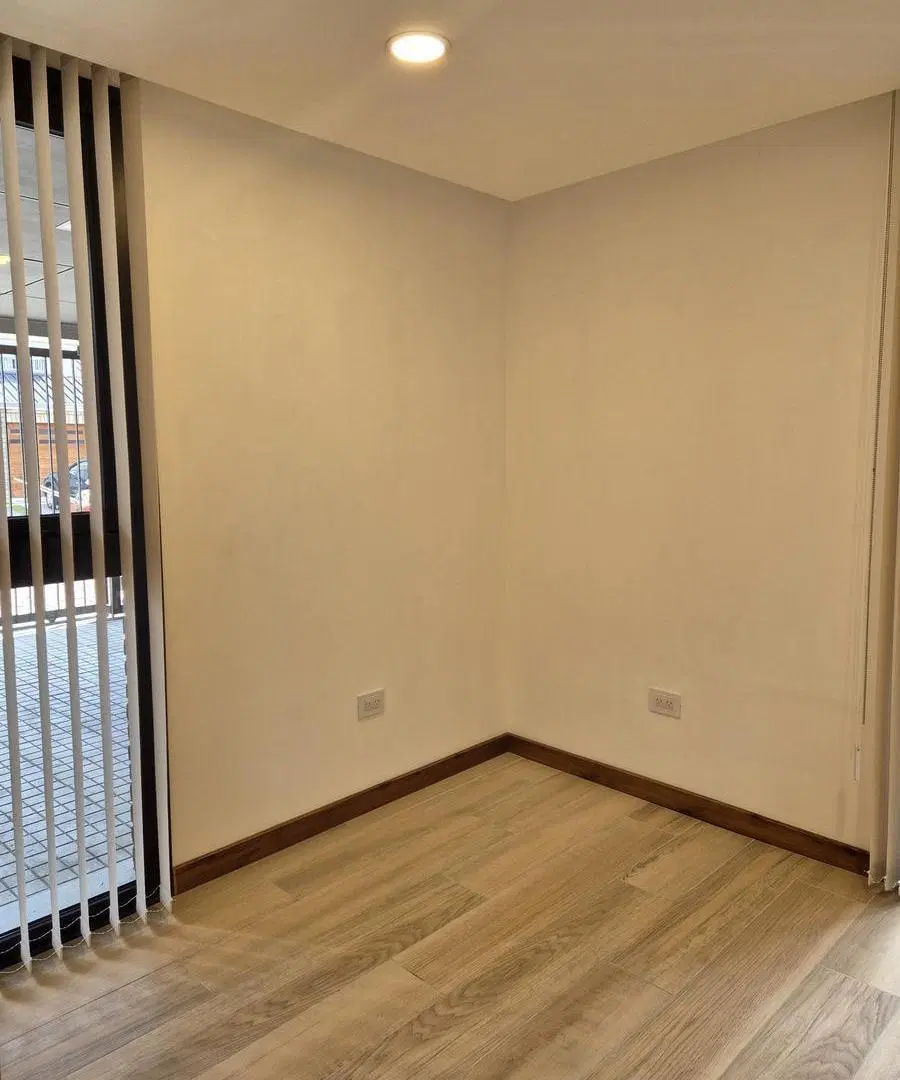 Casa 4 ambientes con parque y cochera doble en Barrio Pompeya 4