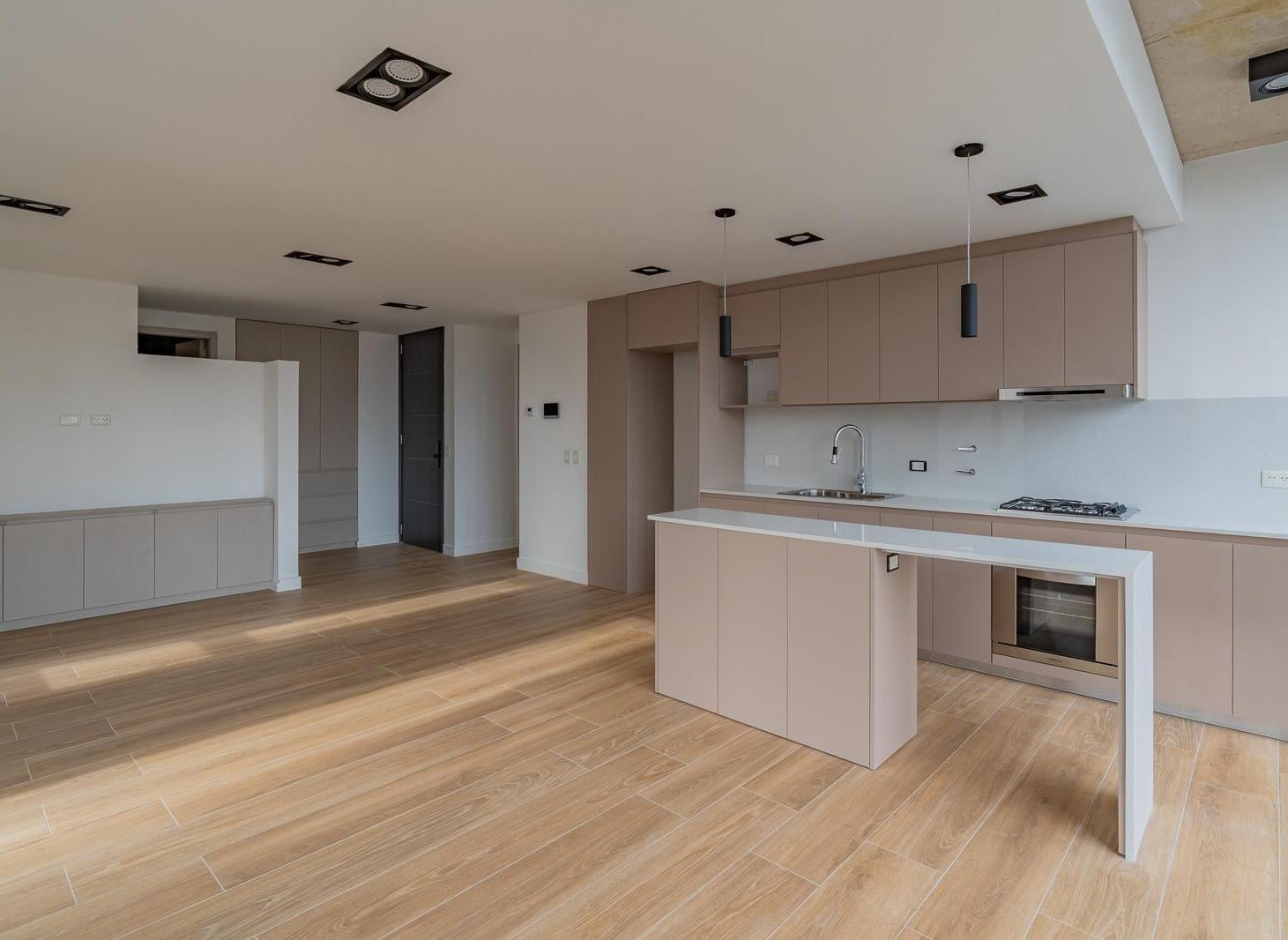 Foto de Semipiso en venta de 3 ambientes con cochera doble en Chauvin, imagen 5
