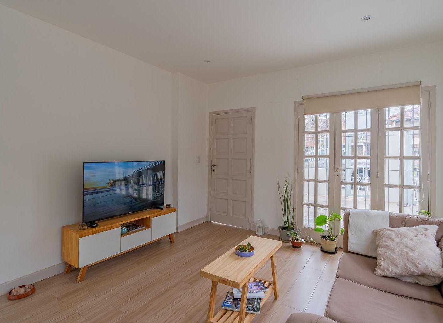 Foto de Casa en venta de 3 ambientes reciclada en Barrio Los Pinares, imagen 3