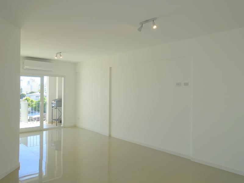 Foto de Semipiso en venta de 3 ambientes con cochera, imagen 2