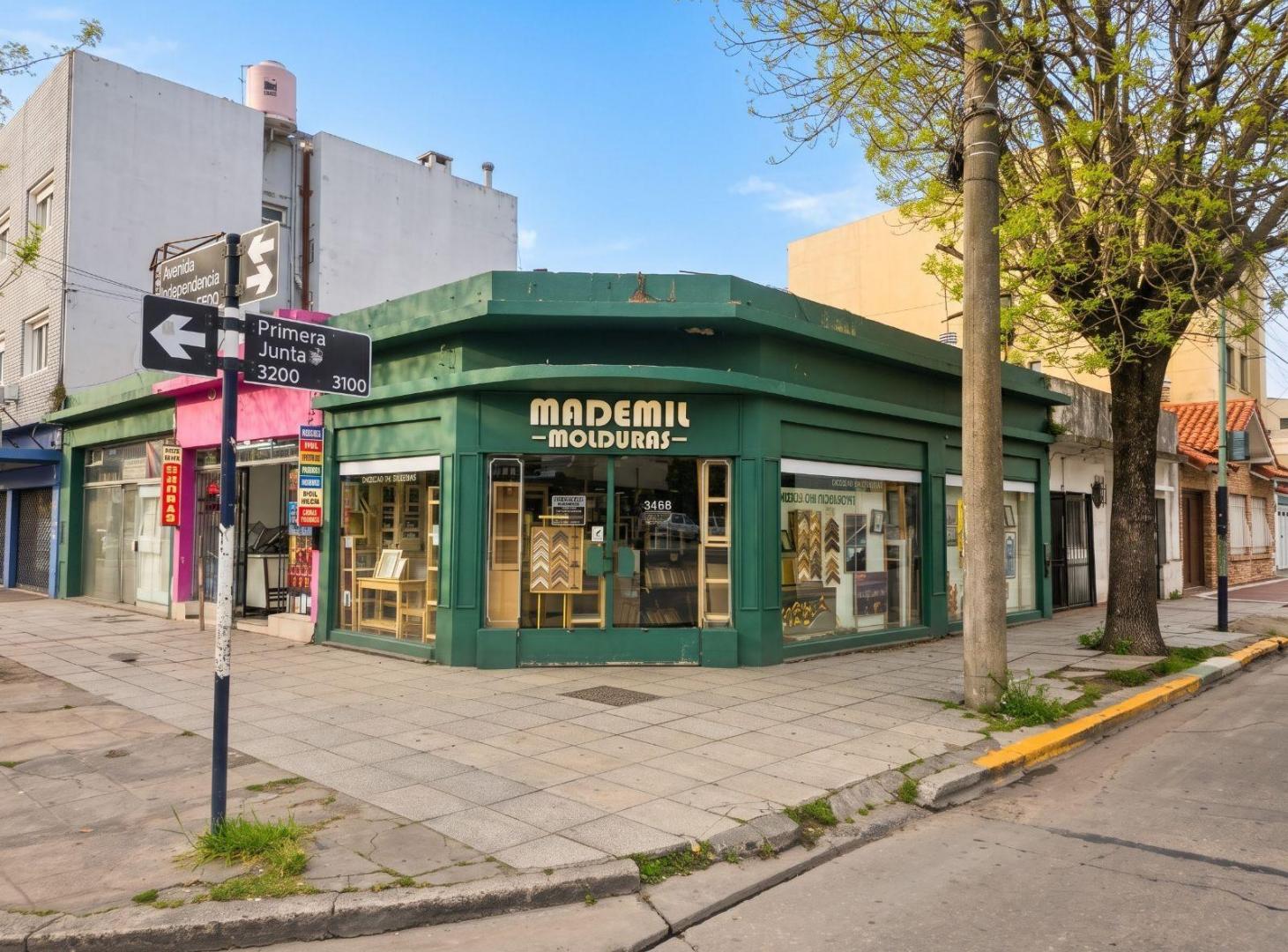Local en esquina en venta sobre Av. Independencia