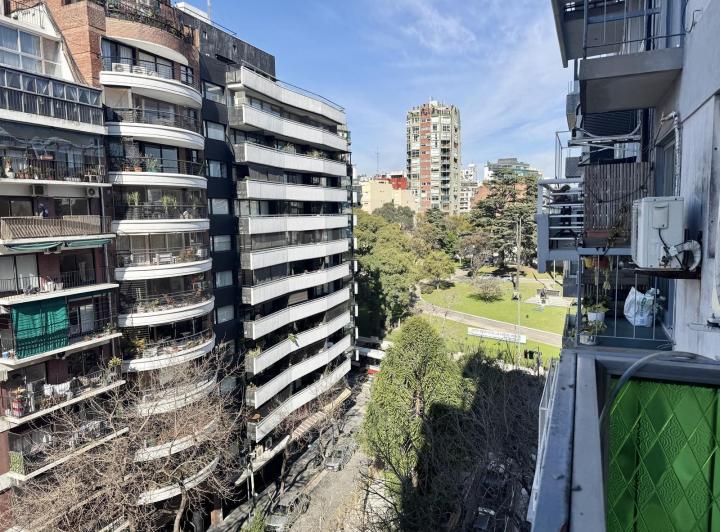 Venta 2 ambientes Piso Alto Luminoso en Chenaut Palermo Cañitas 2