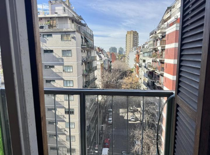 Venta 2 ambientes Piso Alto Luminoso en Chenaut Palermo Cañitas 5