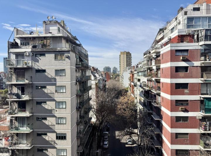 Venta 2 ambientes Piso Alto Luminoso en Chenaut Palermo Cañitas 3