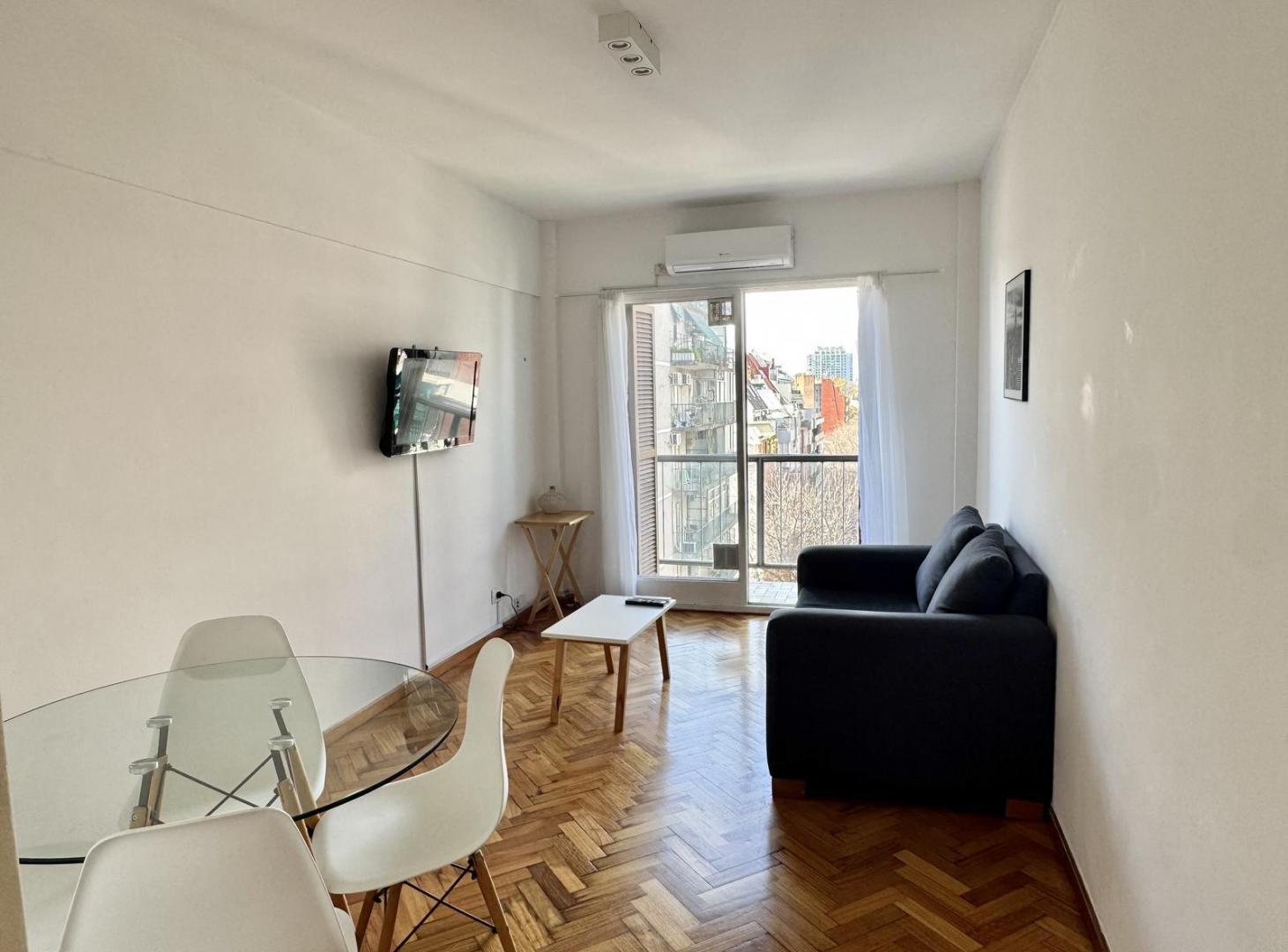 Venta 2 ambientes Piso Alto Luminoso en Chenaut Palermo Cañitas