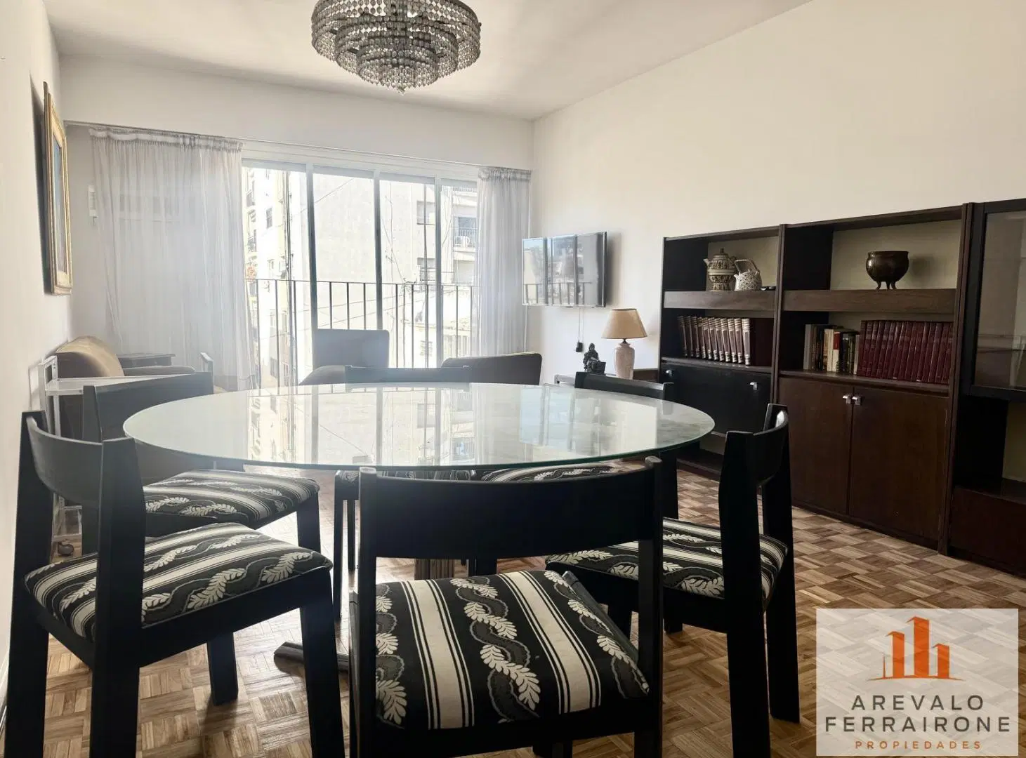 Venta Departamento 4 Ambientes Cochera Baulera y Seguridad 24 hs Palermo 2