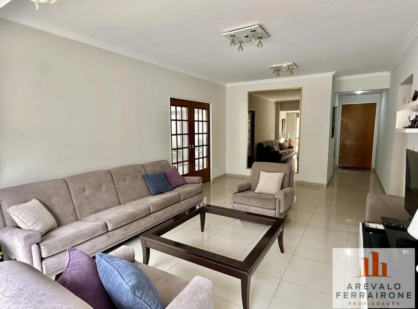 OPORTUNIDAD TIPO CASA COCHERA FIJABY GRAN PATIO 3