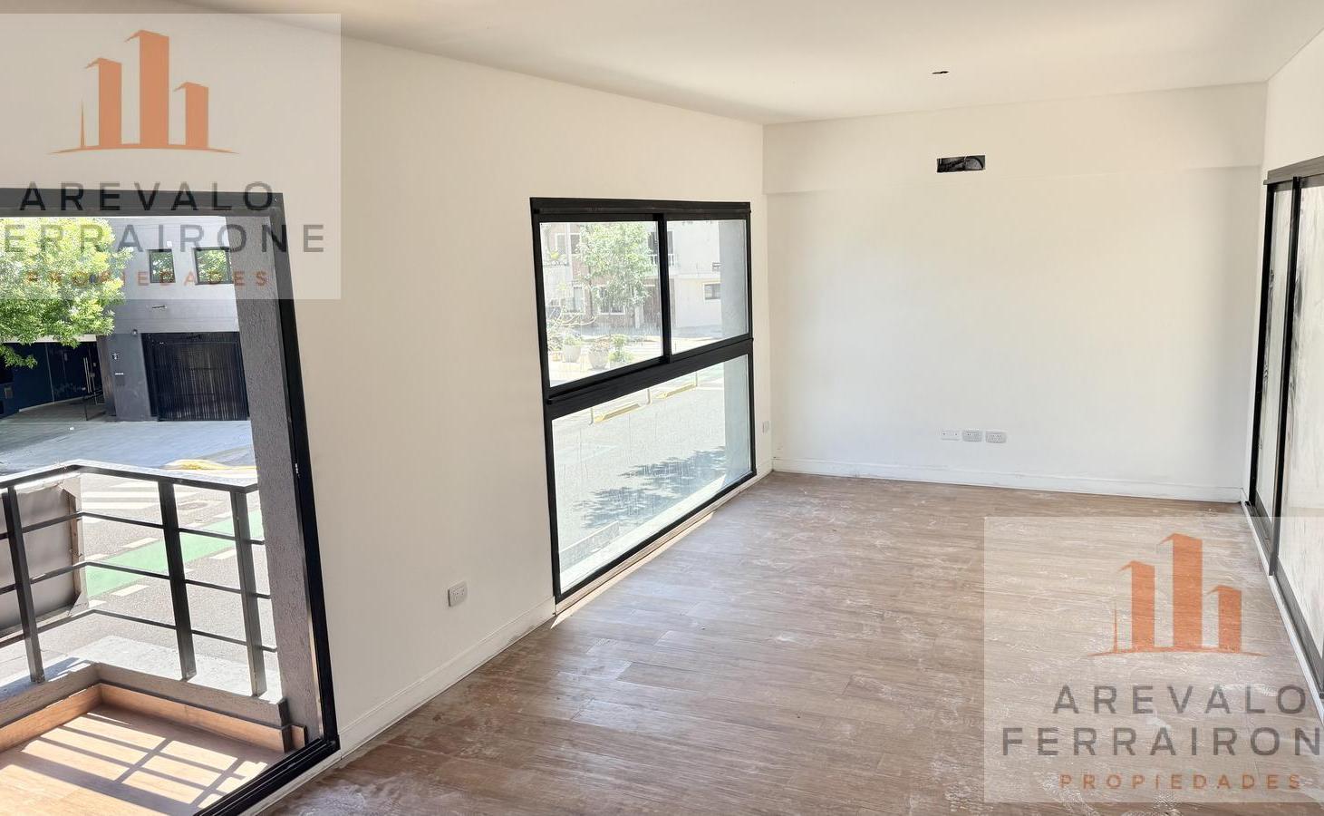 Foto de Venta 3 Ambientes tipo PH con Patio y Balcón eN Villa Urquiza, imagen 2