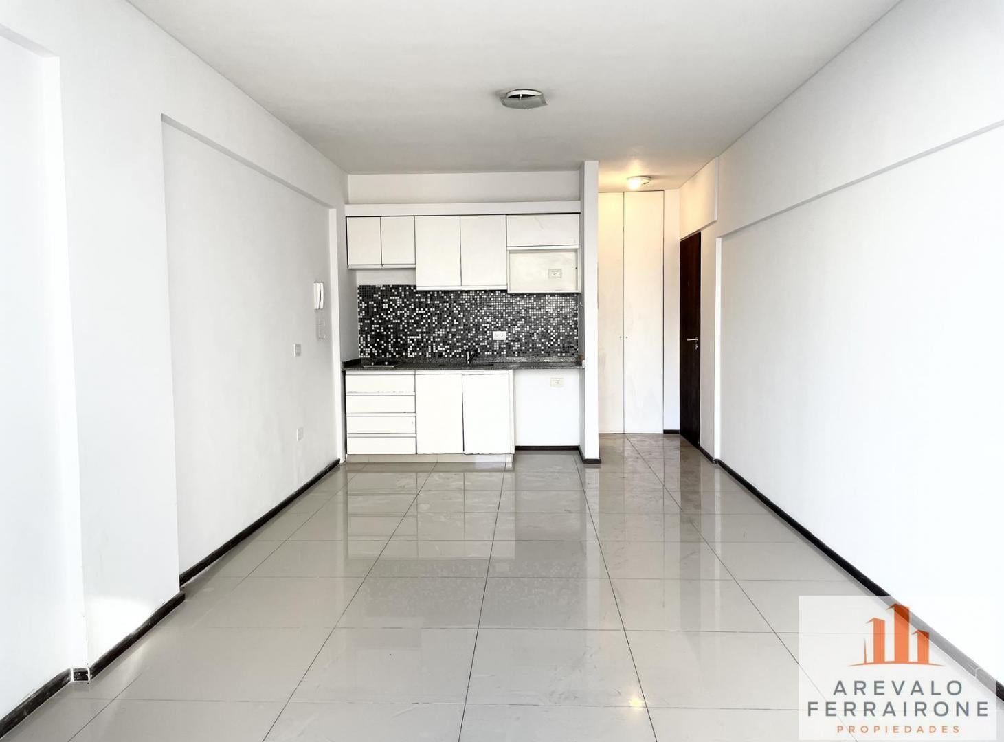 Foto de Alquiler de monoambiente con balcón en el Abasto, imagen 1
